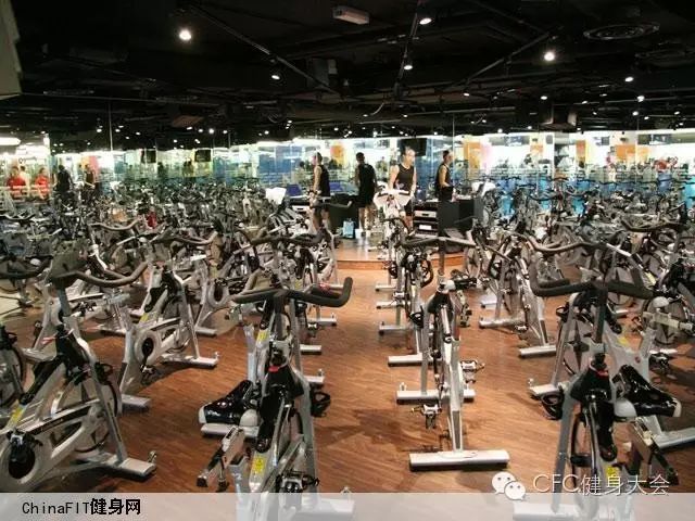 健身房吧台展示柜效果图_健身房发展视频_健身房前台有发展吗