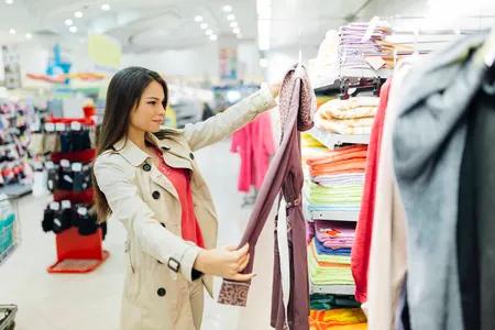 品牌服装兼职销售人员北京_大学生服装店兼职经历_50岁女性服装销售故事