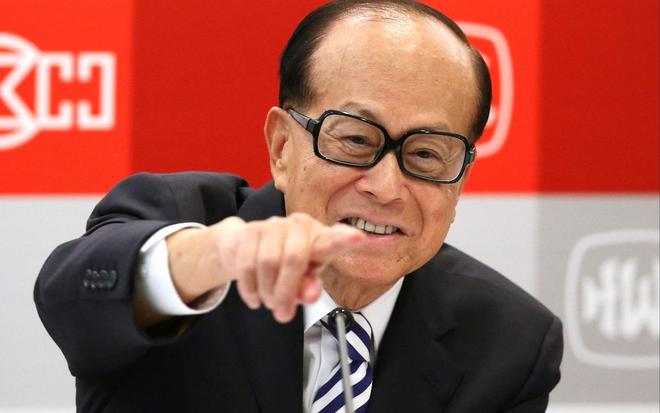 李嘉诚持续抄底英国地产3098亿_商人逐利生存哲学李嘉诚_香港地产崩盘李嘉诚决策