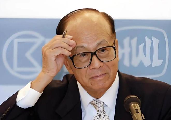 李嘉诚持续抄底英国地产3098亿_商人逐利生存哲学李嘉诚_香港地产崩盘李嘉诚决策