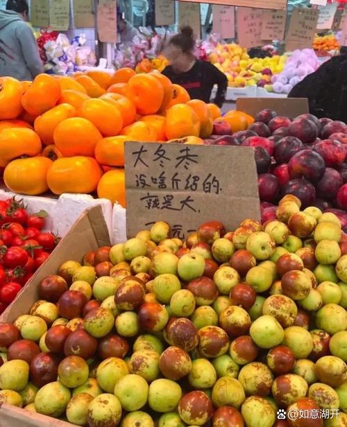 水果店主叹息：生意好时大批人涌入，恶性竞争致大家都没钱赚