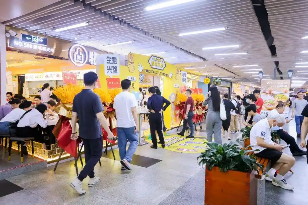 吸引顾客进店方法_吸引顾客进店的大方法_门店提高进店率技巧