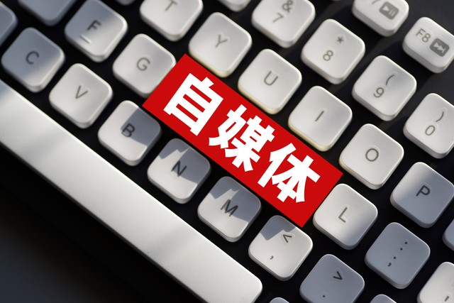 女生创业小本生意2026_摆摊经济小吃摊创业_2026年投资少见效快的生意