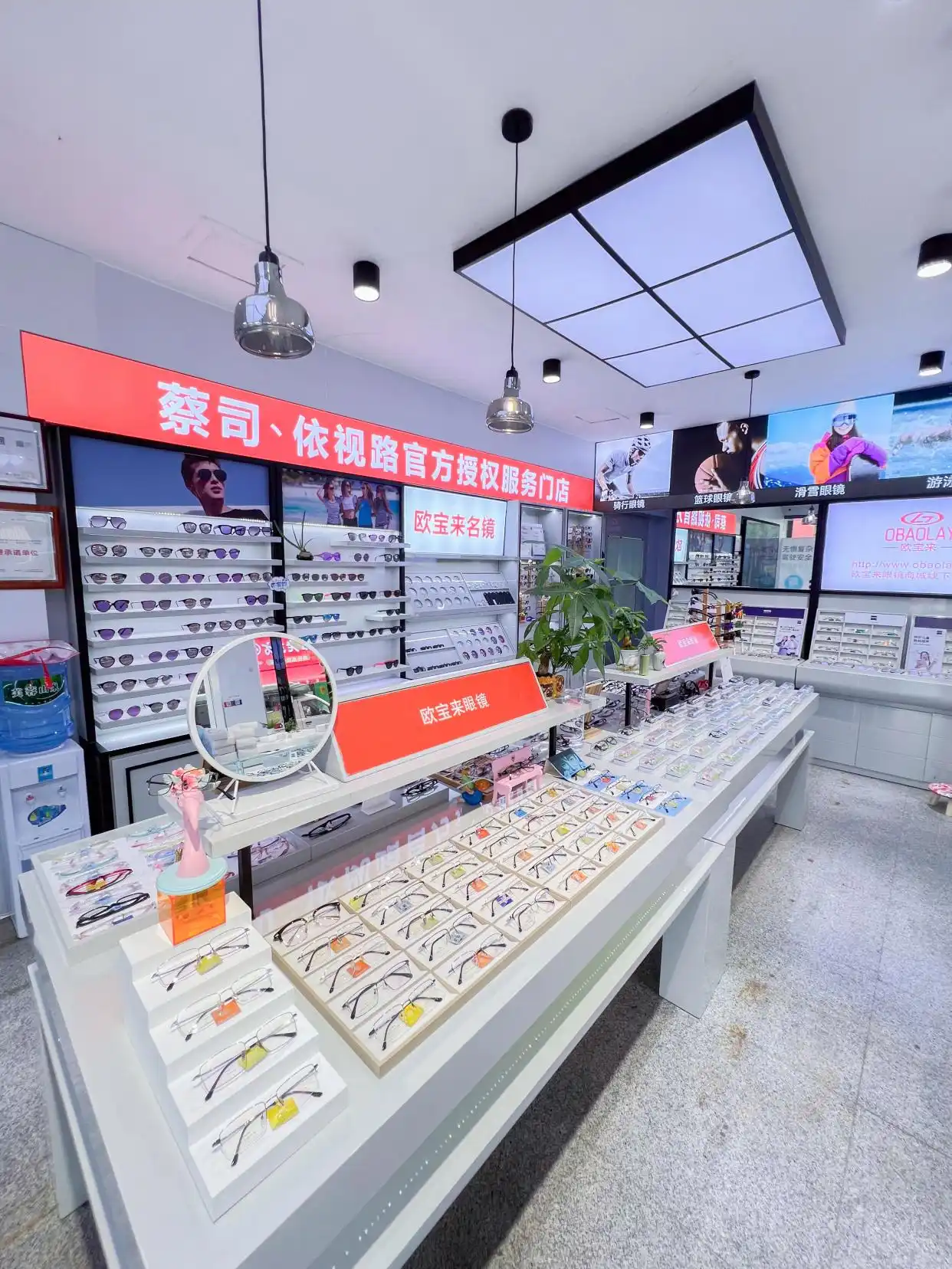 眼镜店盈利模式_眼镜店成本分析_眼镜店要来多久生意好
