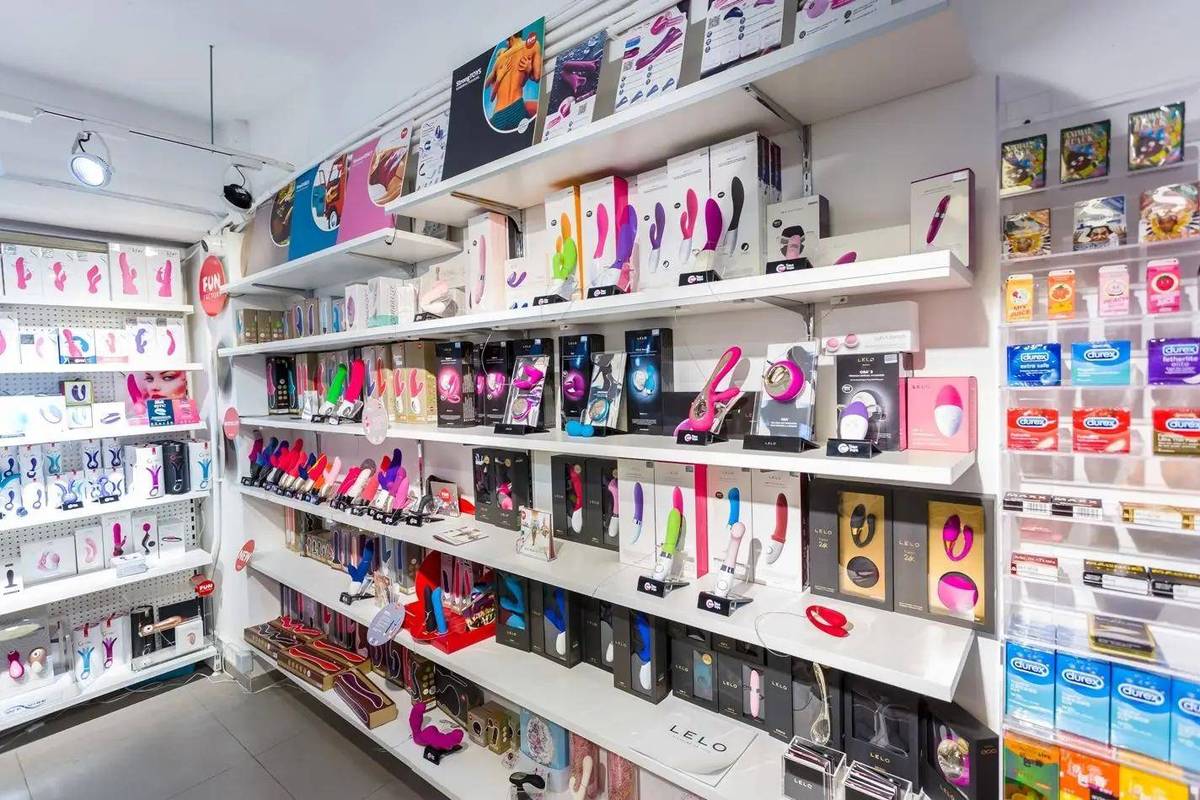 知乎月入十万讨论_现在成人用品店赚钱吗_月入十万实现难度